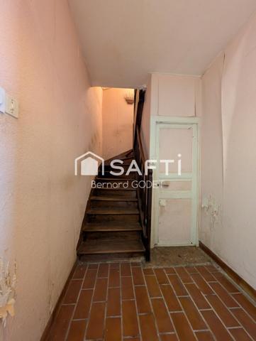 Maison à rénover centre ville Ruffec 16700