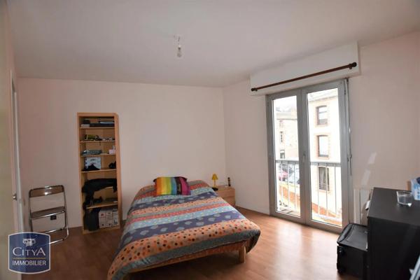 Appartement à louer 2 pièces 45.1m² Cholet (49300)