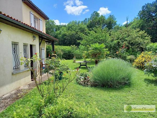 Vente immobilière : Maison à Aigre  6 pièces 180 m² 199 500 €- FONCIERE CHARENTAISE AIGRE.