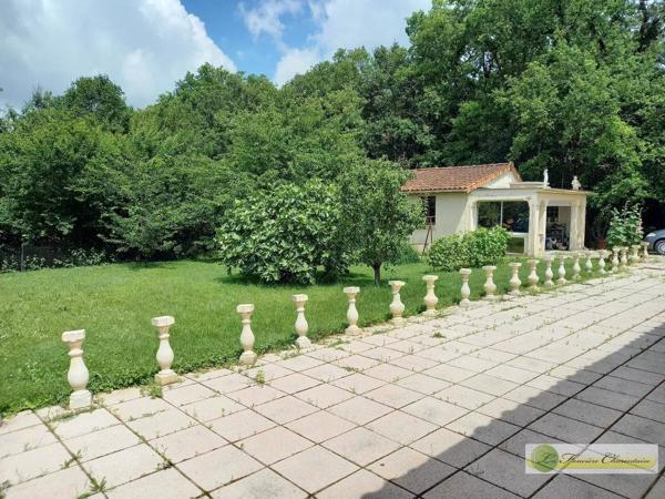 Vente immobilière : Maison à Aigre  6 pièces 180 m² 199 500 €- FONCIERE CHARENTAISE AIGRE.