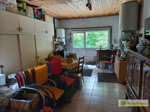 Vente immobilière : Maison à Aigre  6 pièces 180 m² 199 500 €- FONCIERE CHARENTAISE AIGRE.