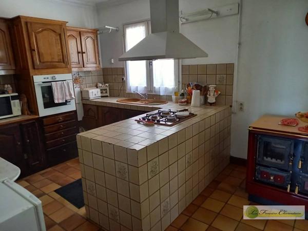 Vente immobilière : Maison à Aigre  6 pièces 180 m² 199 500 €- FONCIERE CHARENTAISE AIGRE.