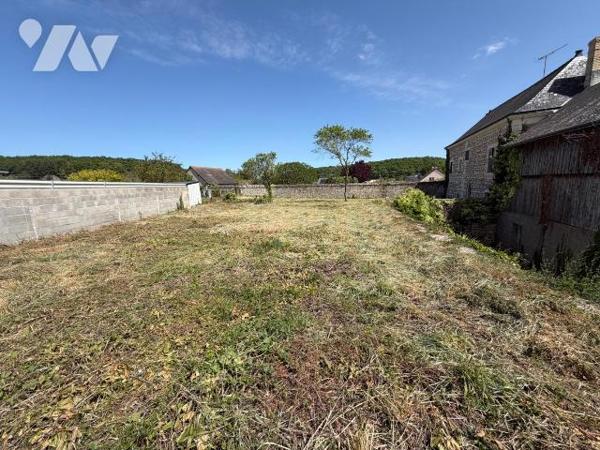 Belle demeure bourgeoise à rénover, pleine de charme et de potentiel.
Emplacement de premier o...