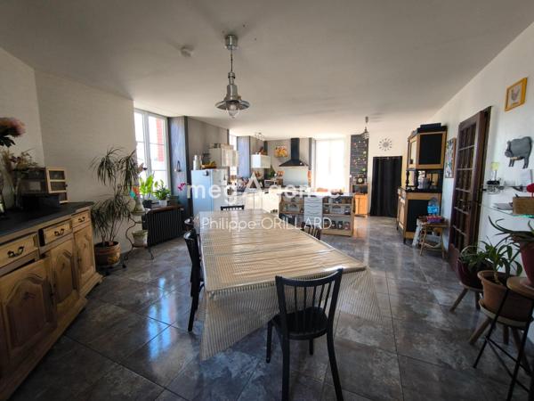 Maison à LA PREVIERE, 49420 - 7 pièces 192m²