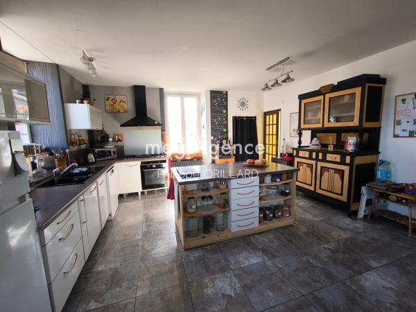 Maison à LA PREVIERE, 49420 - 7 pièces 192m²