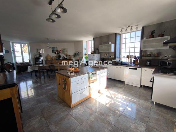 Maison à LA PREVIERE, 49420 - 7 pièces 192m²