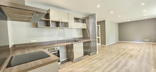 ANGOULEME - JARDIN VERT - APPARTEMENT EN RDC DE 98,22 m² AVEC EMPLACEMENT PARKING, CAVE ET ACCES PARC ET PISCINE