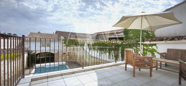 SUPERBE MAISON CHARENTAISE D'ENV 135m² AVEC JARDIN, PISCINE ET GARAGE