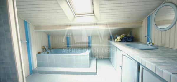 SUPERBE MAISON CHARENTAISE D'ENV 135m² AVEC JARDIN, PISCINE ET GARAGE