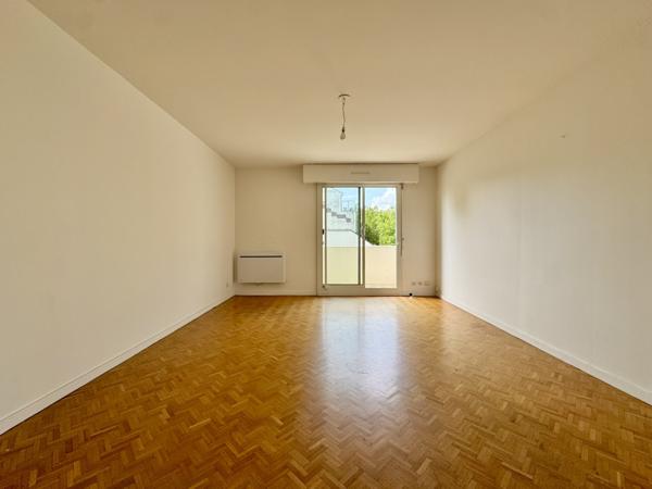 Appartement  2 pièce(s)  1 chambre(s)  55.55 m²