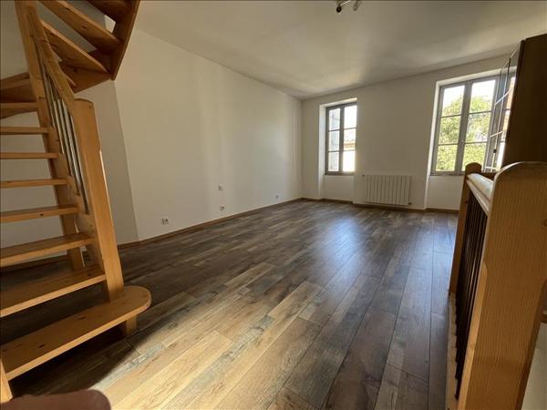 Maison à louer 580 € CC AUCH 3 p 70 m² DPE D