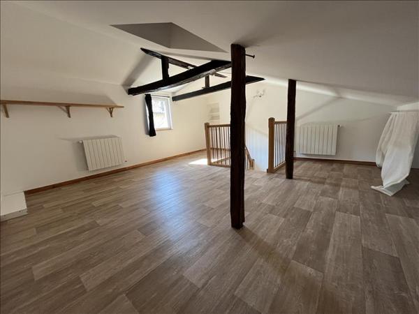 Maison à louer 580 € CC AUCH 3 p 70 m² DPE D