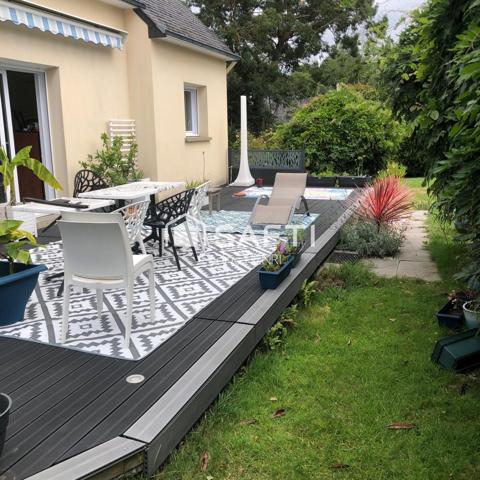 Maison de campagne à la ville