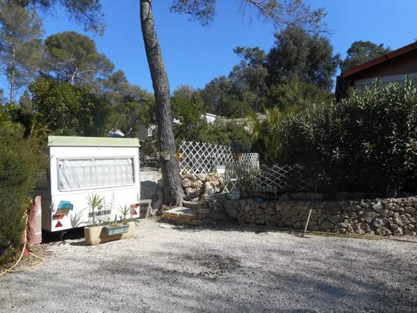 Vente                                                      Terrain
                        
                                         280 m2                     à Saint-Raphaël