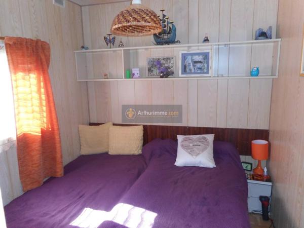 Vente                                                      Terrain
                        
                                         280 m2                     à Saint-Raphaël