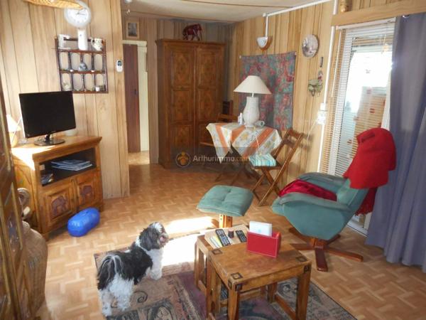 Vente                                                      Terrain
                        
                                         280 m2                     à Saint-Raphaël