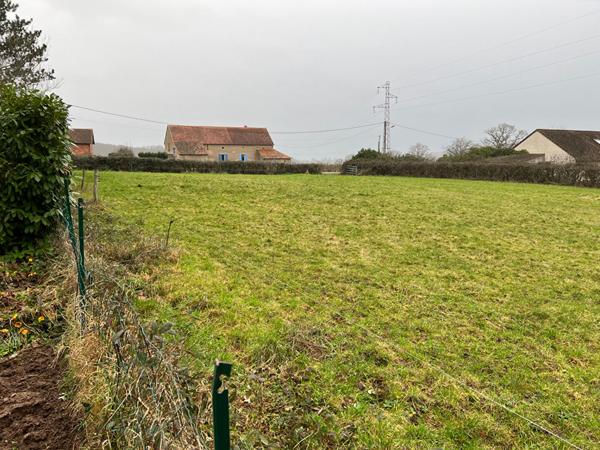 Terrain Toulon Sur Arroux