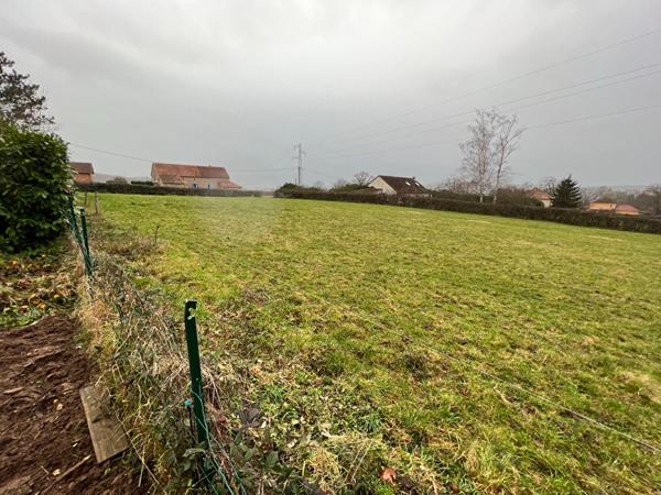 Terrain Toulon Sur Arroux