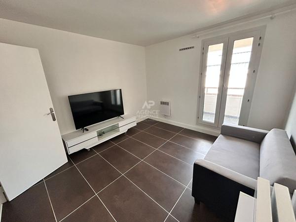 Appartement Poissy 3 pièce(s) -69m² 344 000 € **  - Référence  8370