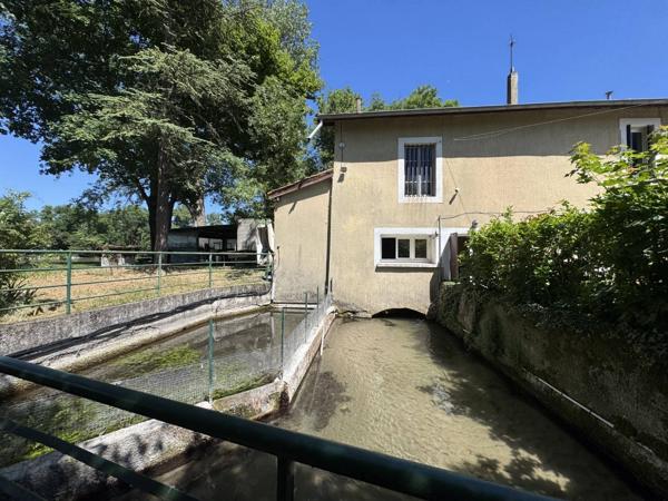 ECO LIEU POUR AGROTOURISME BAR, RESTAURANT sur 6 hectares environ à Moras-en-Valloire