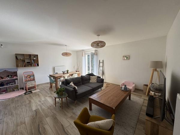 Villa T4 plain pied entièrement rénovée