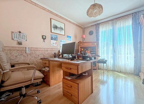 A VENDRE Tanchet- Maison lumineuse avec piscine