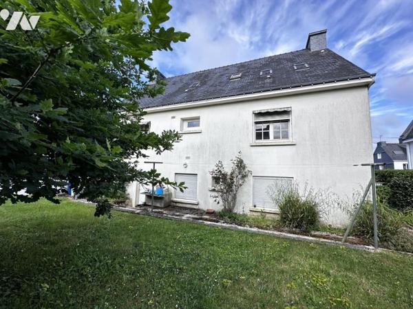 A VENDRE 56 VANNES Secteur Gare, maison années 70 + de 200 m² habitables sur jardin 548 m²