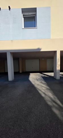 Duplex avec jardin et garage double