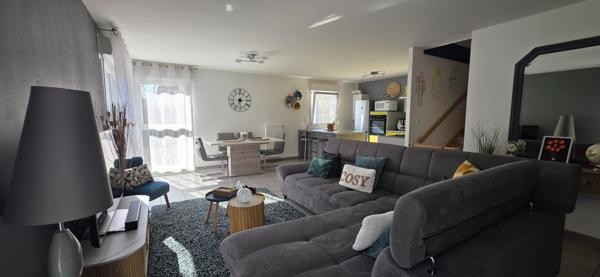 Duplex avec jardin et garage double