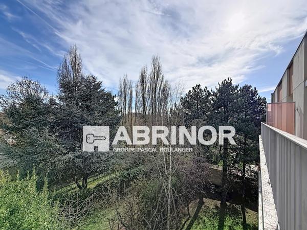 Appartement de type 3 dans résidence sécurisée, balcon, garage et parking ROUBAIX