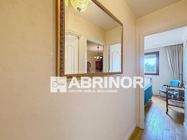 Appartement de type 3 dans résidence sécurisée, balcon, garage et parking ROUBAIX