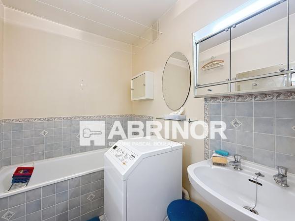 Appartement de type 3 dans résidence sécurisée, balcon, garage et parking ROUBAIX