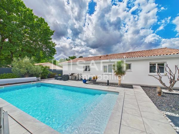 Maison plain pied avec 3 chambres - garage - piscine