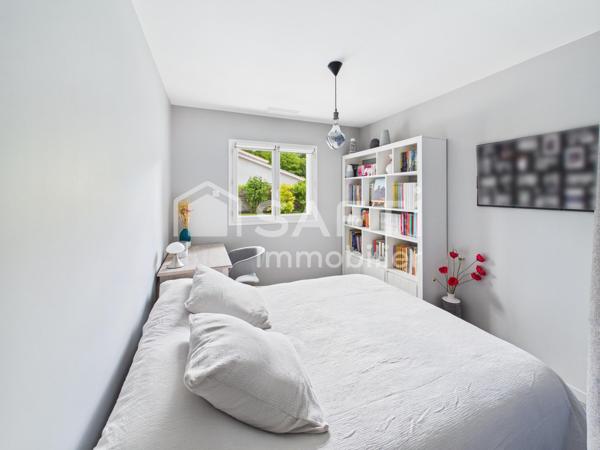 Maison plain pied avec 3 chambres - garage - piscine