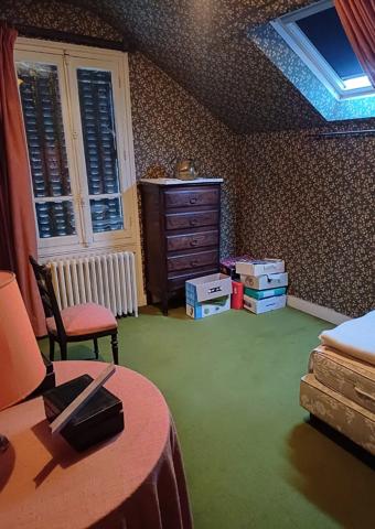 Située avenue du Général de Gaulle à VILLENEUVE-SUR-YONNE, je suis une charmante maison individuelle de 148M² habitab…