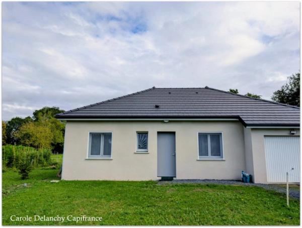 Maison récente (2022) avec dépendance et grand terrain constructible - potentiel rare à Garlin