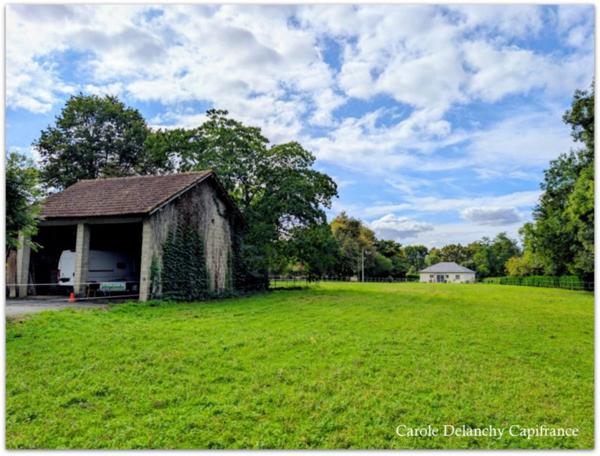 Maison récente (2022) avec dépendance et grand terrain constructible - potentiel rare à Garlin