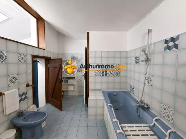 Vente                                                      Maison
                        
                     5 pièces                      195 m2                     à La Ferté-sous-Jouarre