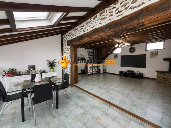 Vente                                                      Maison
                        
                     5 pièces                      195 m2                     à La Ferté-sous-Jouarre