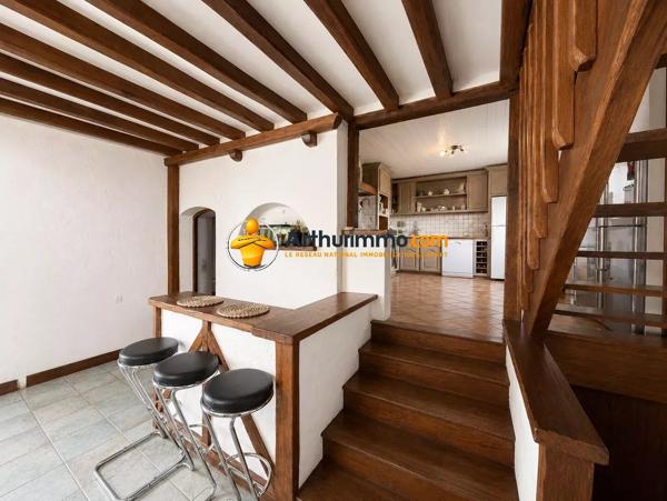 Vente                                                      Maison
                        
                     5 pièces                      195 m2                     à La Ferté-sous-Jouarre