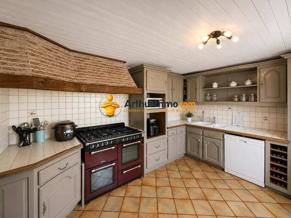 Vente                                                      Maison
                        
                     5 pièces                      195 m2                     à La Ferté-sous-Jouarre