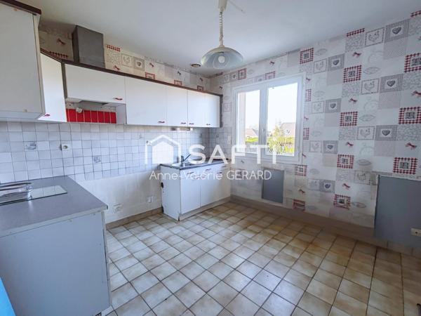 Pavillon 4 chambres avec sous-sol complet