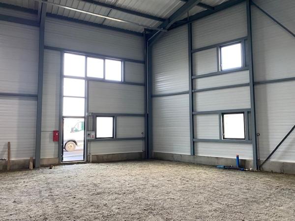 A LOUER LOCAL D'ACTIVITE NEUF 386 m² - La Chapelle / Erdre.