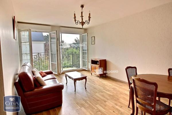 Appartement à louer 3 pièces 66.26m² Corbeil-Essonnes (91100)