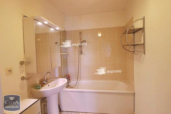 Appartement à louer 3 pièces 66.26m² Corbeil-Essonnes (91100)