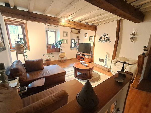 Maison rénovée – 238 m² Villespy– 9 pièces