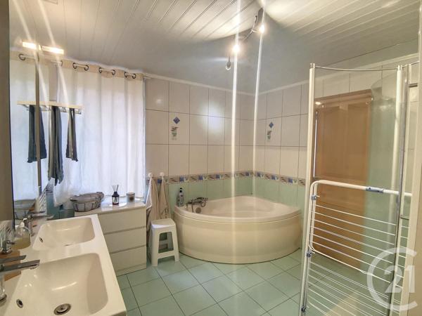 Maison à vendre  5 pièces - 112,60 m2 ST REMY EN ROLLAT - 03