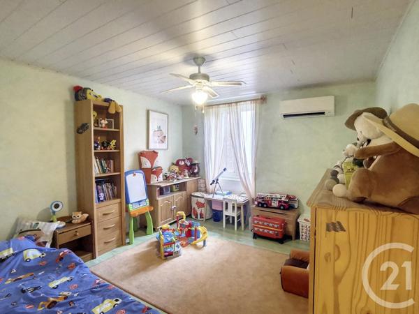 Maison à vendre  5 pièces - 112,60 m2 ST REMY EN ROLLAT - 03