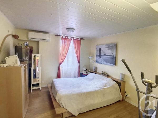 Maison à vendre  5 pièces - 112,60 m2 ST REMY EN ROLLAT - 03