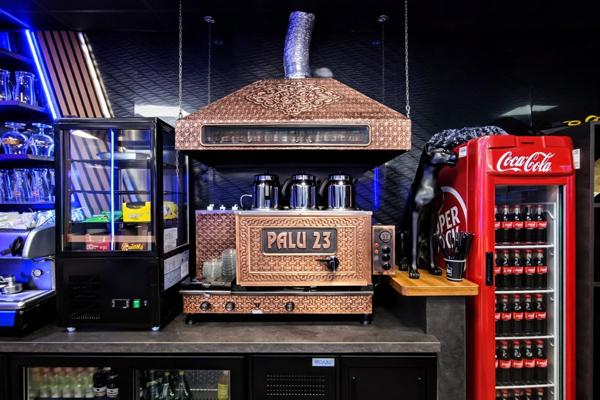 Salon de thé refait à neuf - fort CA à développer!